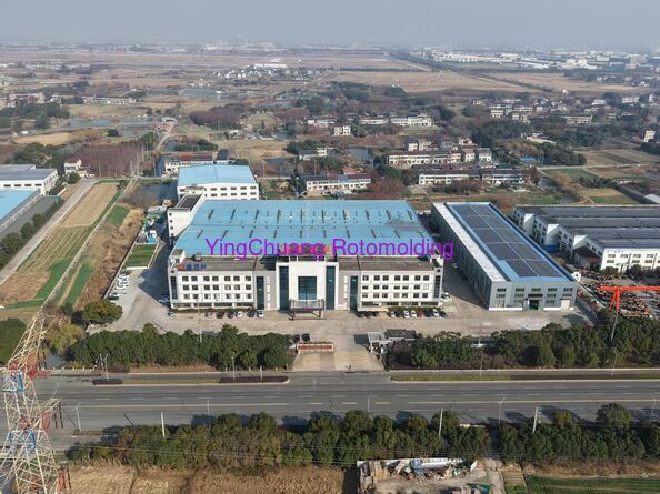 Changzhou Yingchuang Rotomolding Equipment Co,. Ltd üreticinin üretim hattı