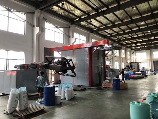 500000 Kcar/Hr Shuttle Rotomolding Makine Ürün soğutucu kutusu için