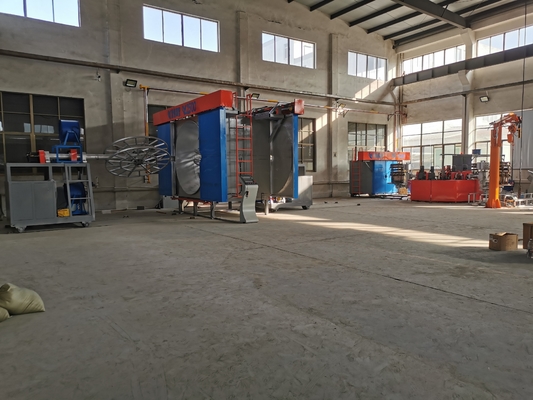 Max Kalıp Boyutu 2000 * 1500 * 1000mm ile 2 Araba Mekik Rotomolding Makinesi